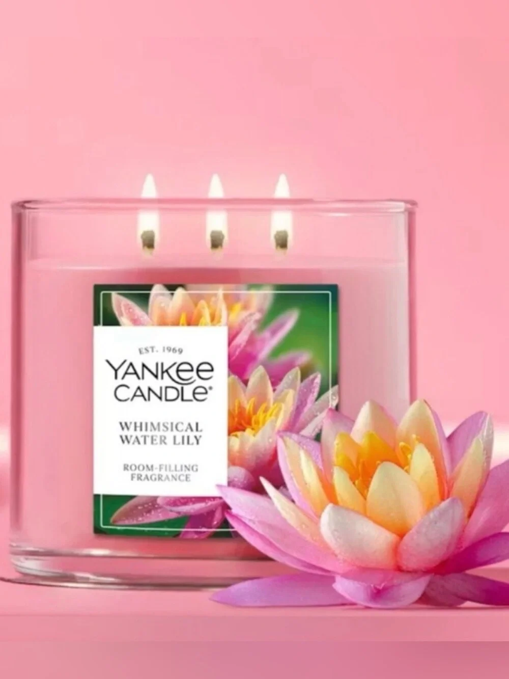 Yankee Candle bright pink